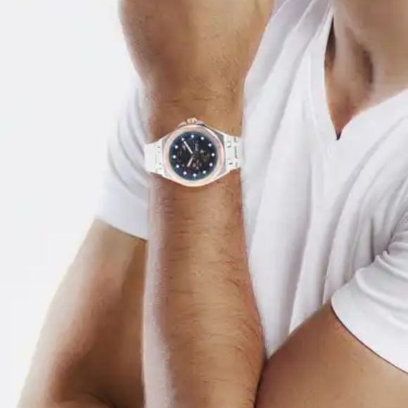 New in Box GENOA Automatic Mechanical Movement Watch in Stainless Steel! - Picture 4 of 5